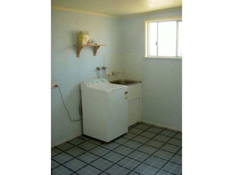 17 Myrtle Street, BLACKALL QLD 4472, Blackall - Thumbnail 6