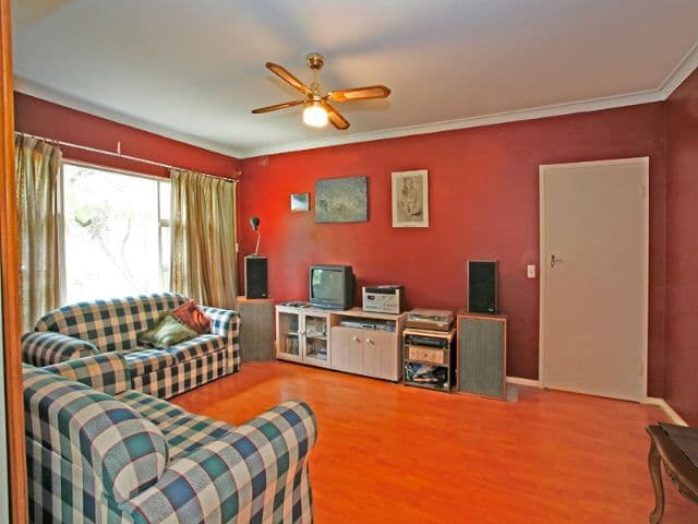 32 Meadowvale Road, MODBURY SA 5092, Modbury - Thumbnail 3
