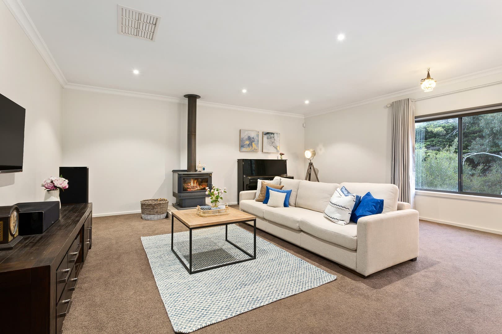 6 Elmo Road, Montmorency, VIC 3094, Montmorency - Thumbnail 2
