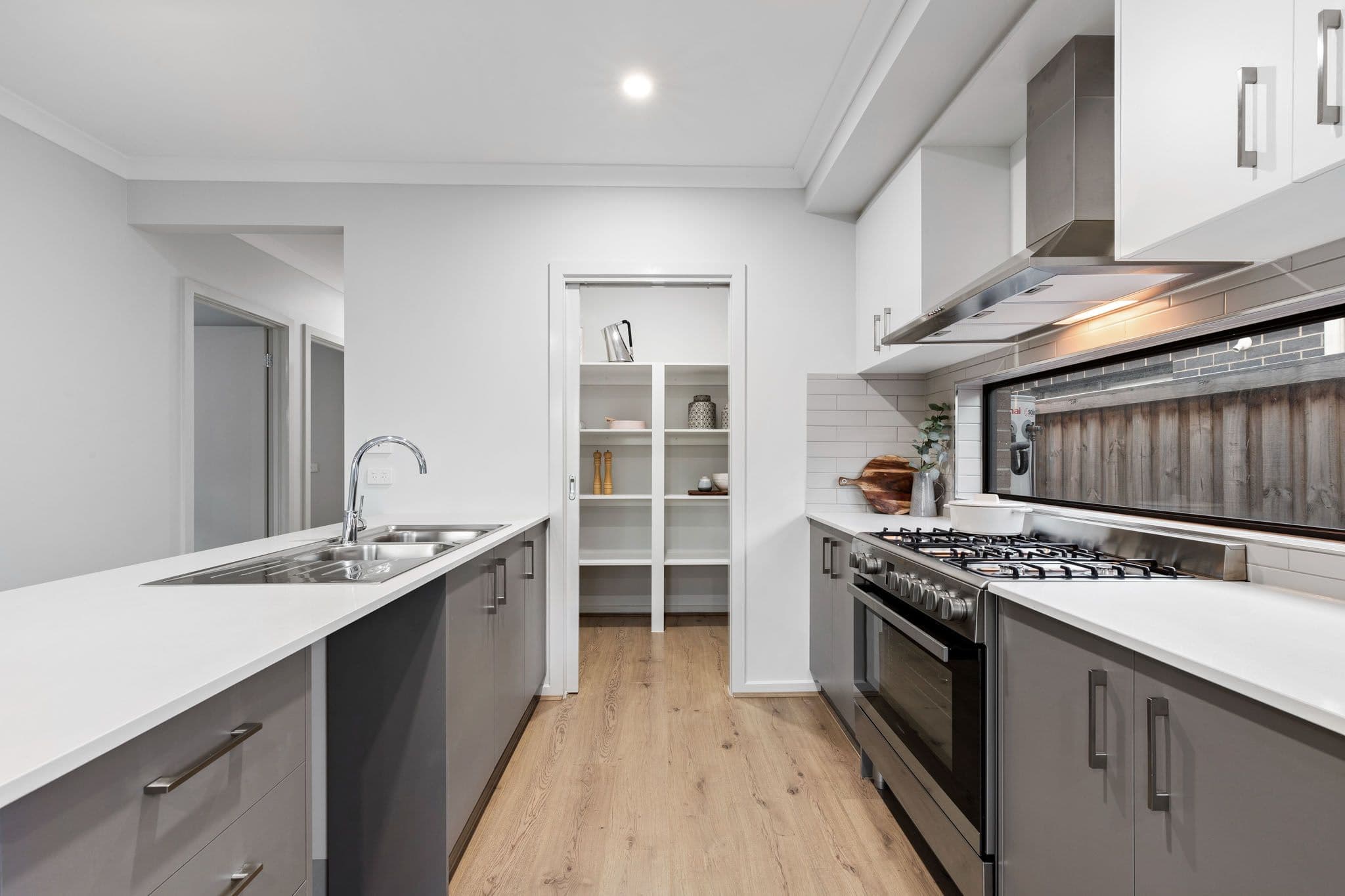 6 Waugh Street, Rockbank VIC 3335, Rockbank - Thumbnail 3