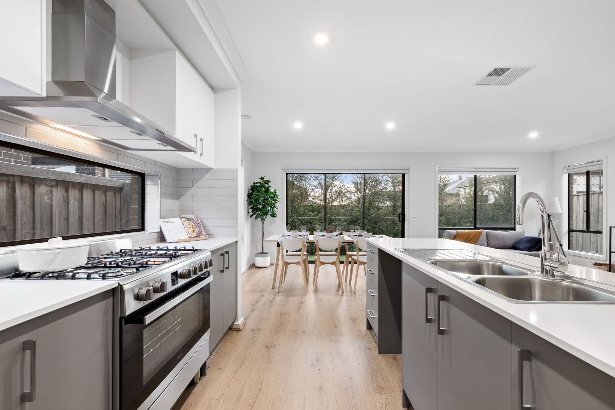 6 Waugh Street, Rockbank VIC 3335, Rockbank - Thumbnail 4