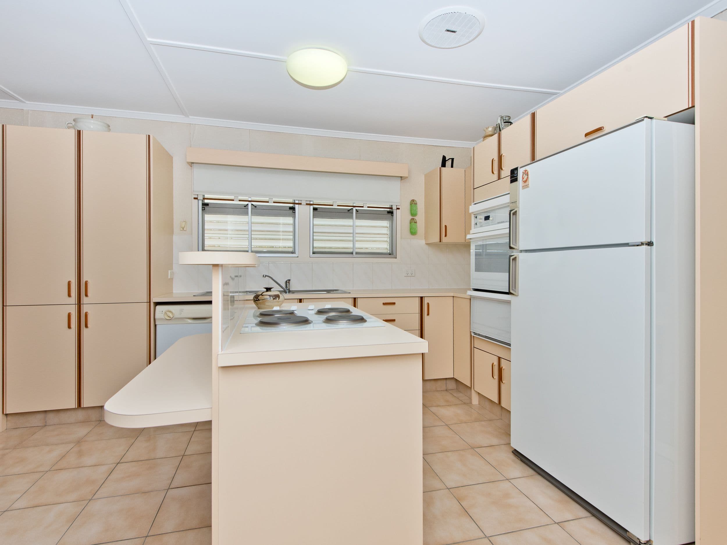 65 Normanton Street, Stafford Heights QLD 4053, Stafford Heights - Thumbnail 7