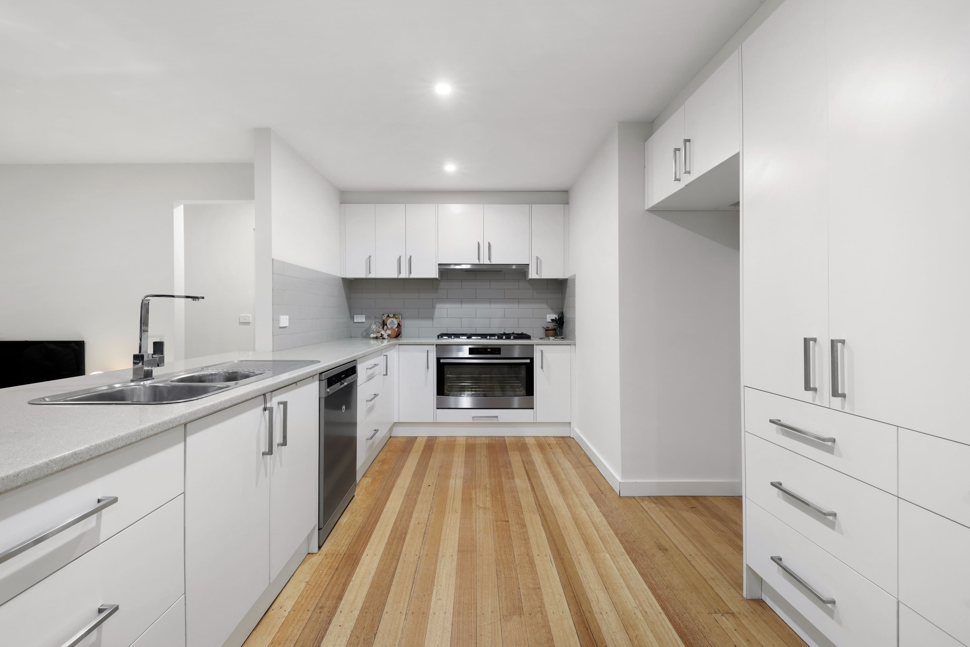 7 Genevieve Court, Ferntree Gully VIC 3156, Ferntree Gully - Thumbnail 3