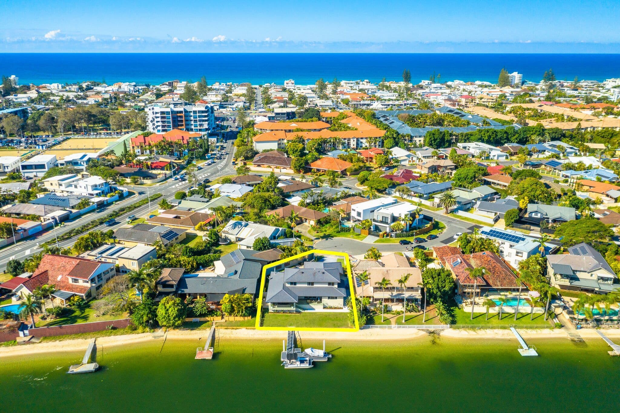 8 Ondine Court, Mermaid Waters QLD 4218, Mermaid Waters - Thumbnail 2
