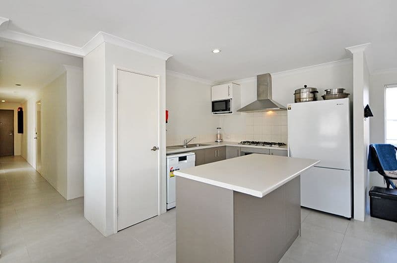 10 Emms Grn, Ellenbrook WA 6069, Ellenbrook - Thumbnail 2