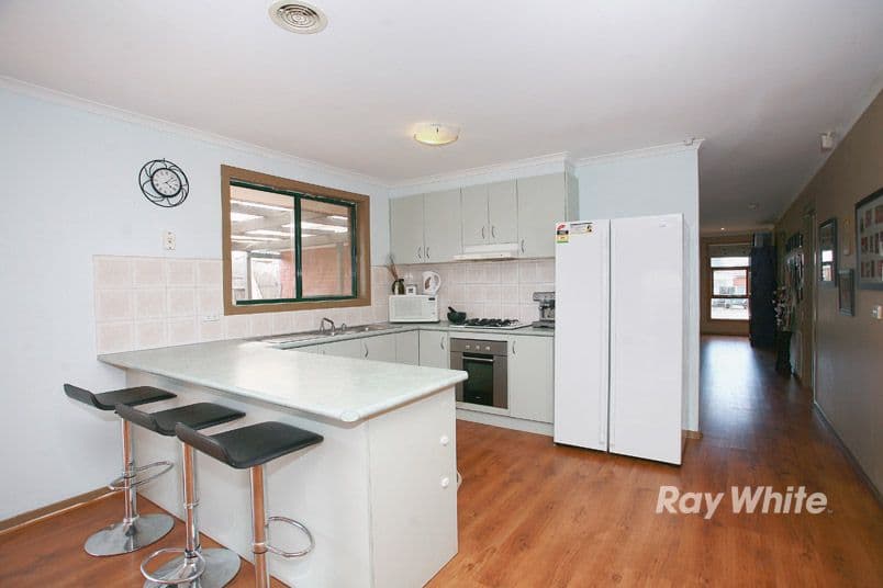 6 Greenmantle Close, CRANBOURNE VIC 3977, Cranbourne West - Thumbnail 6