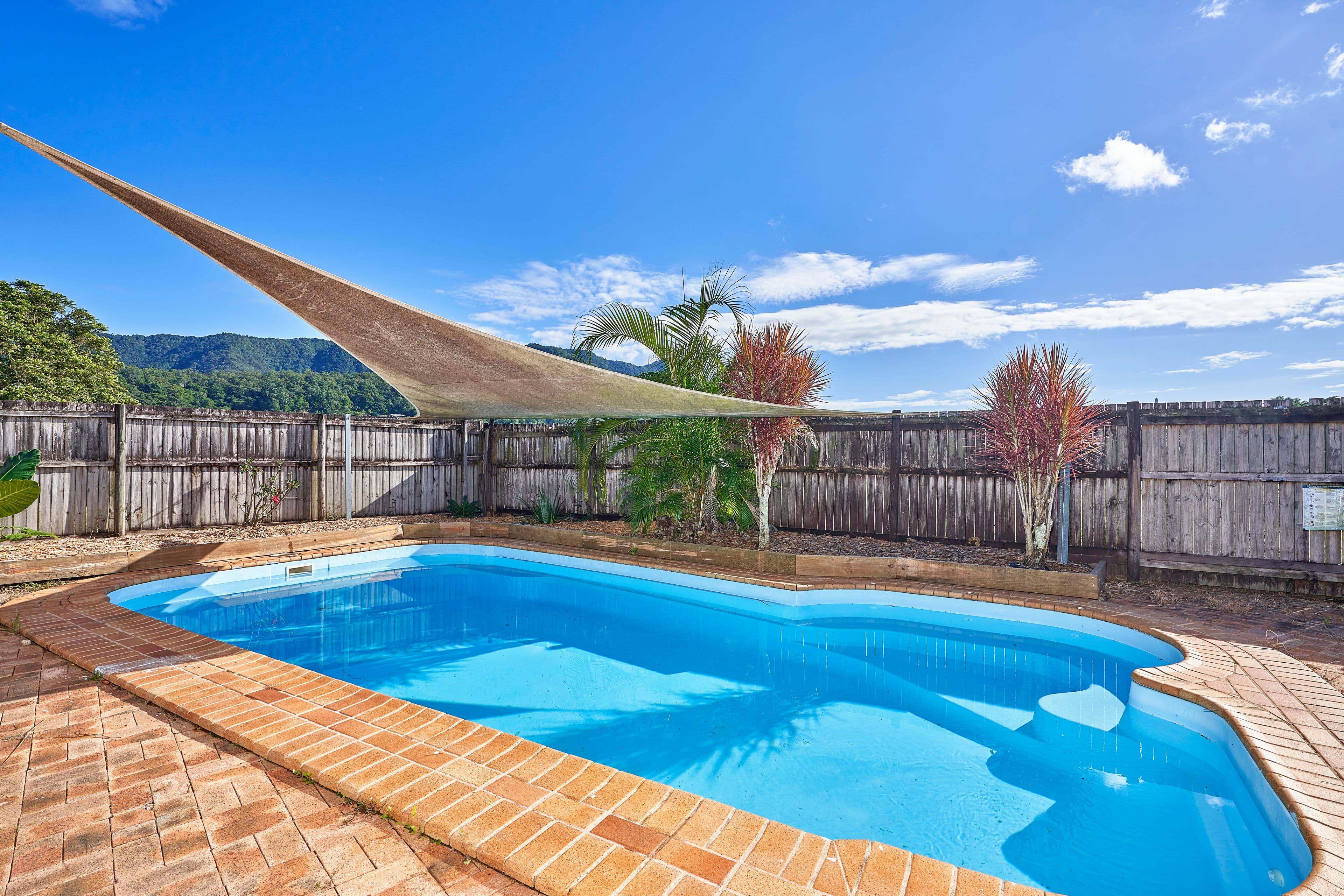 4 Bee Close, Bentley Park QLD 4869, Bentley Park - Thumbnail 2