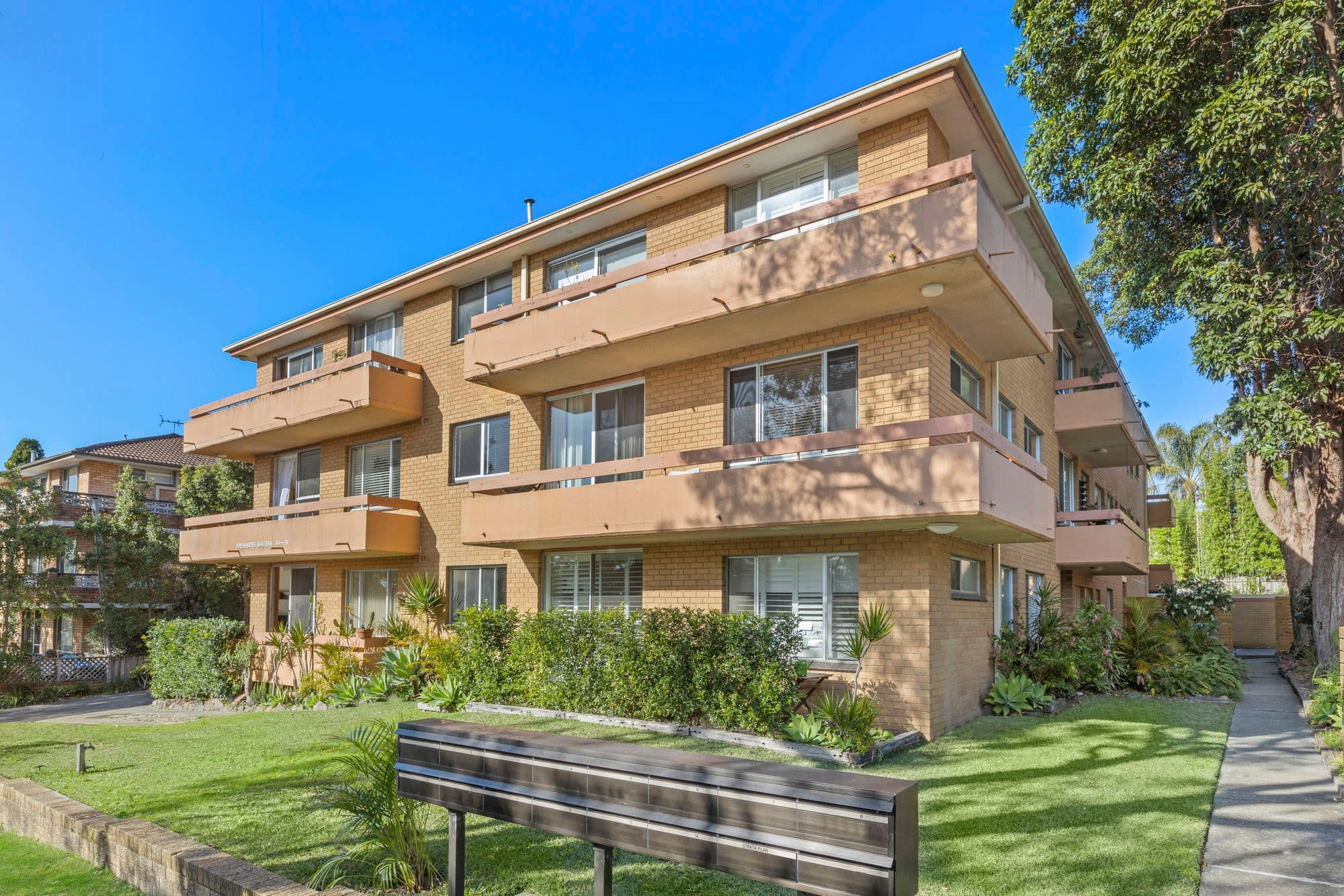 84 Wyadra Avenue, Freshwater NSW 2096, Freshwater - Thumbnail 2