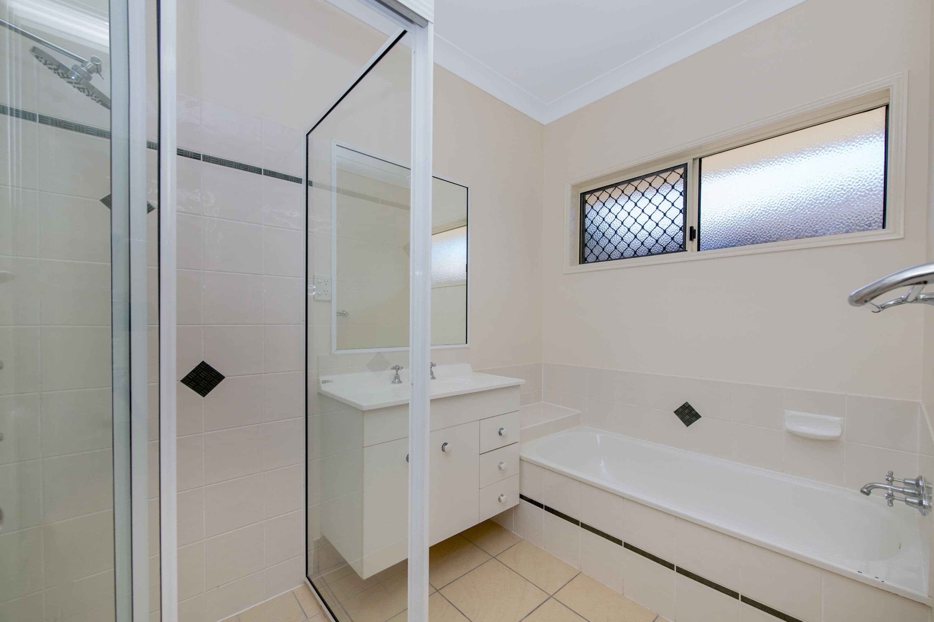 25 Bellingham Crescent, Kirwan QLD 4817, Kirwan - Thumbnail 7