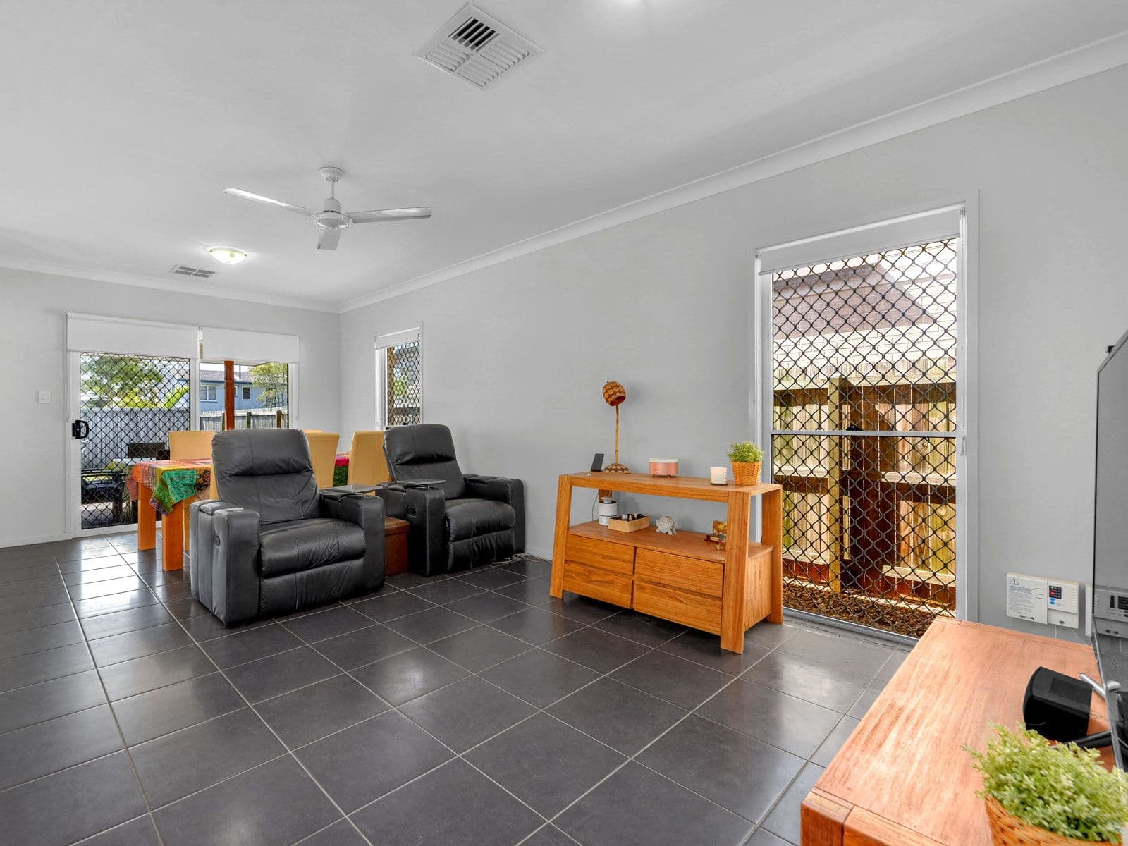 15 Lubeck Street, Banyo QLD 4014, Banyo - Thumbnail 3