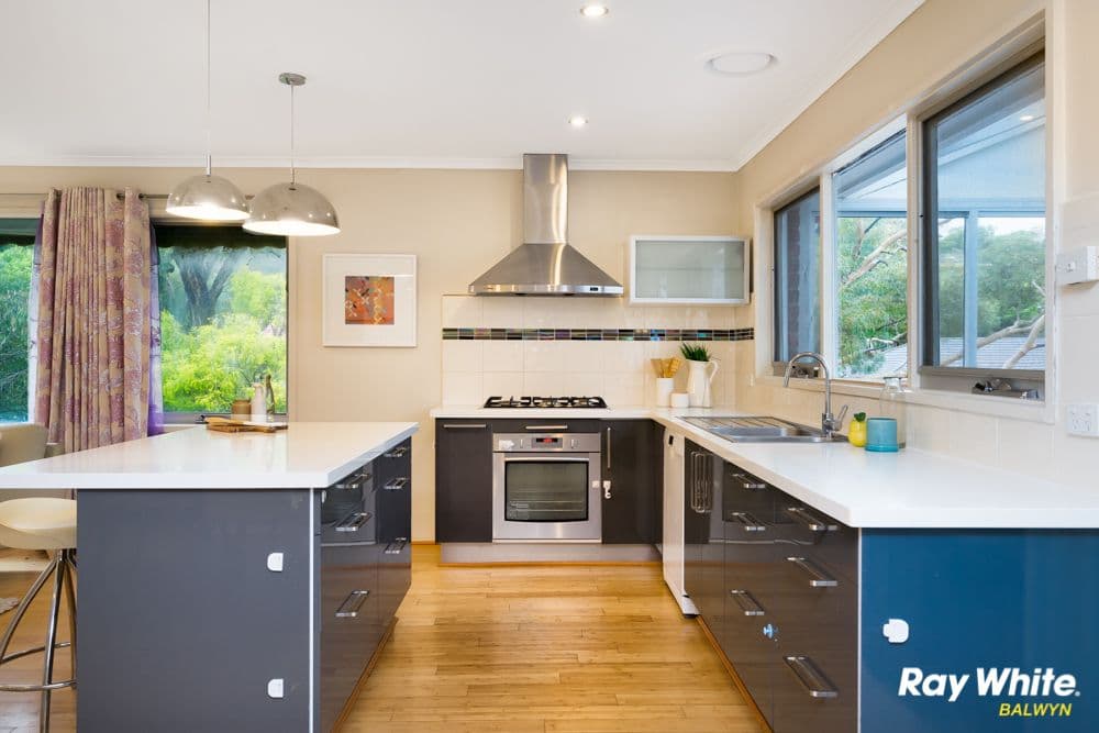 24 Long Valley Way, Doncaster East VIC 3109, Doncaster East - Thumbnail 2