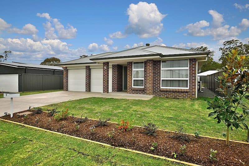 9 Silvereye Close, South Nowra - Image 1