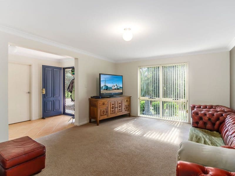 7 Northlakes Drive, Elanora QLD 4221, Elanora - Thumbnail 6