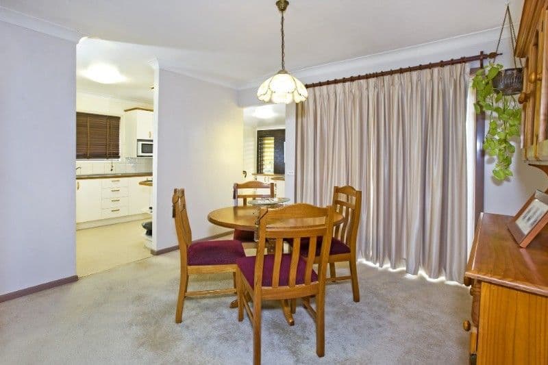 9 Narelle Crescent, ROCHEDALE SOUTH QLD 4123, Rochedale South - Thumbnail 4