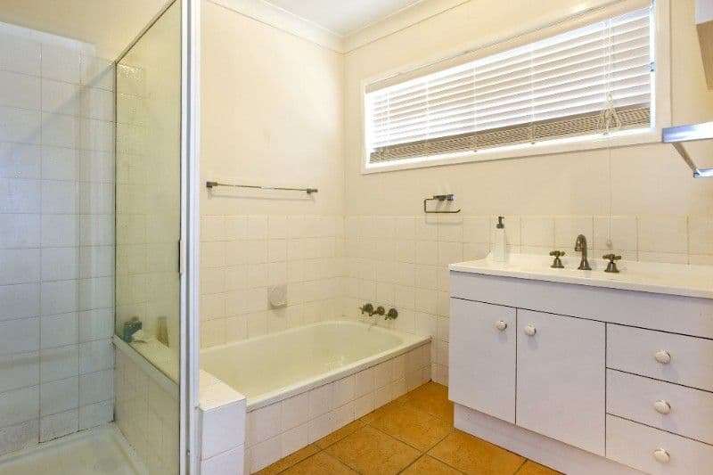 9 Narelle Crescent, ROCHEDALE SOUTH QLD 4123, Rochedale South - Thumbnail 8