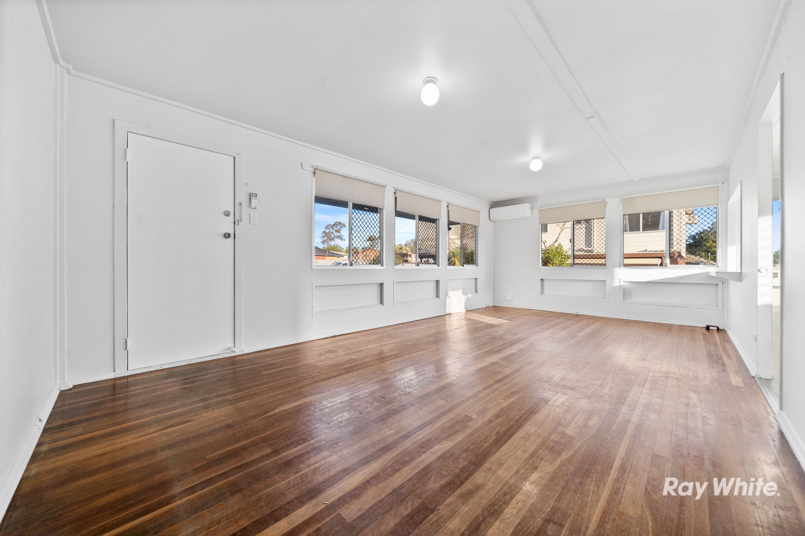 10 Hedley Street, Loganlea QLD 4131, Loganlea - Thumbnail 2