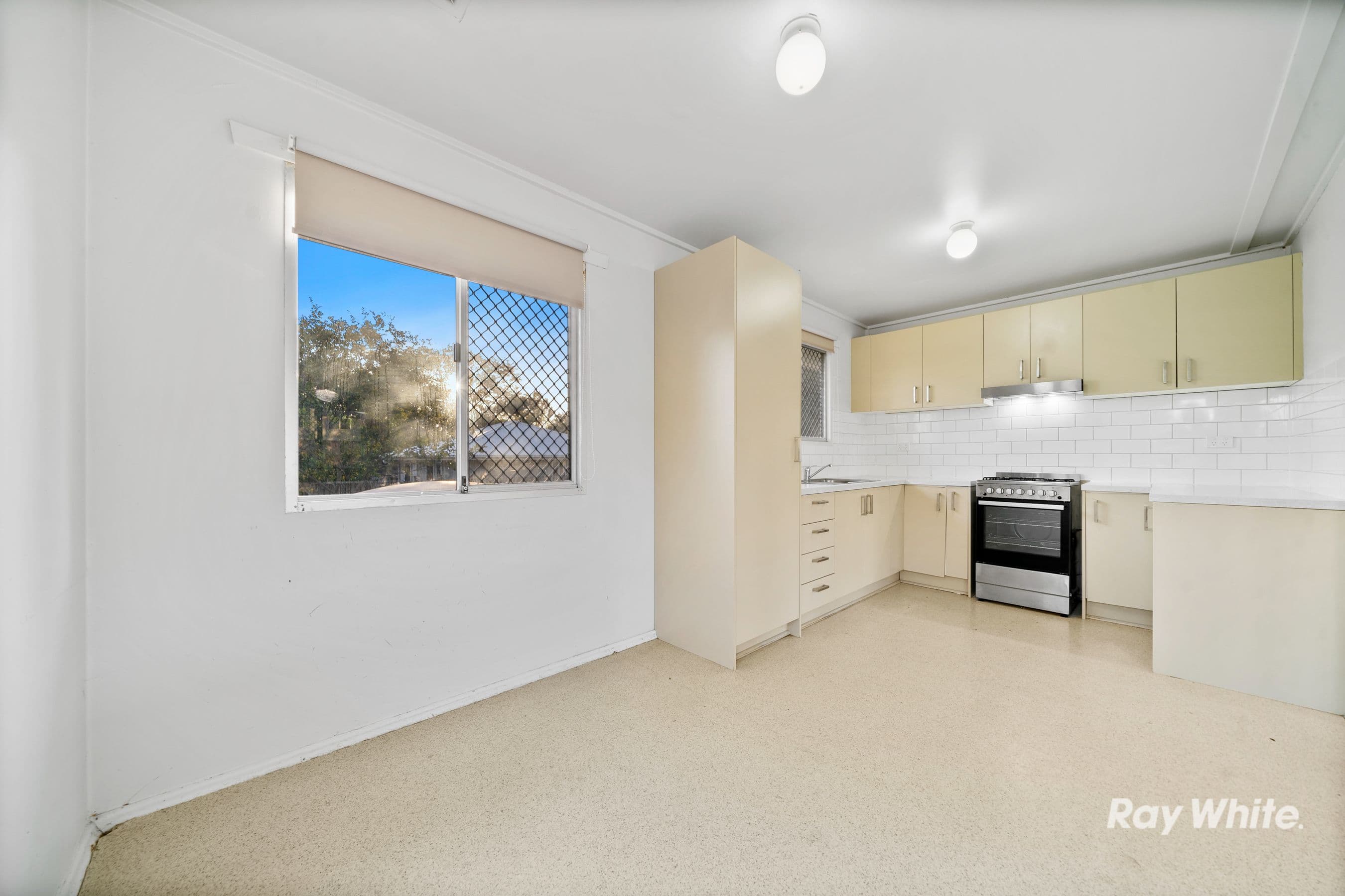 10 Hedley Street, Loganlea QLD 4131, Loganlea - Thumbnail 4