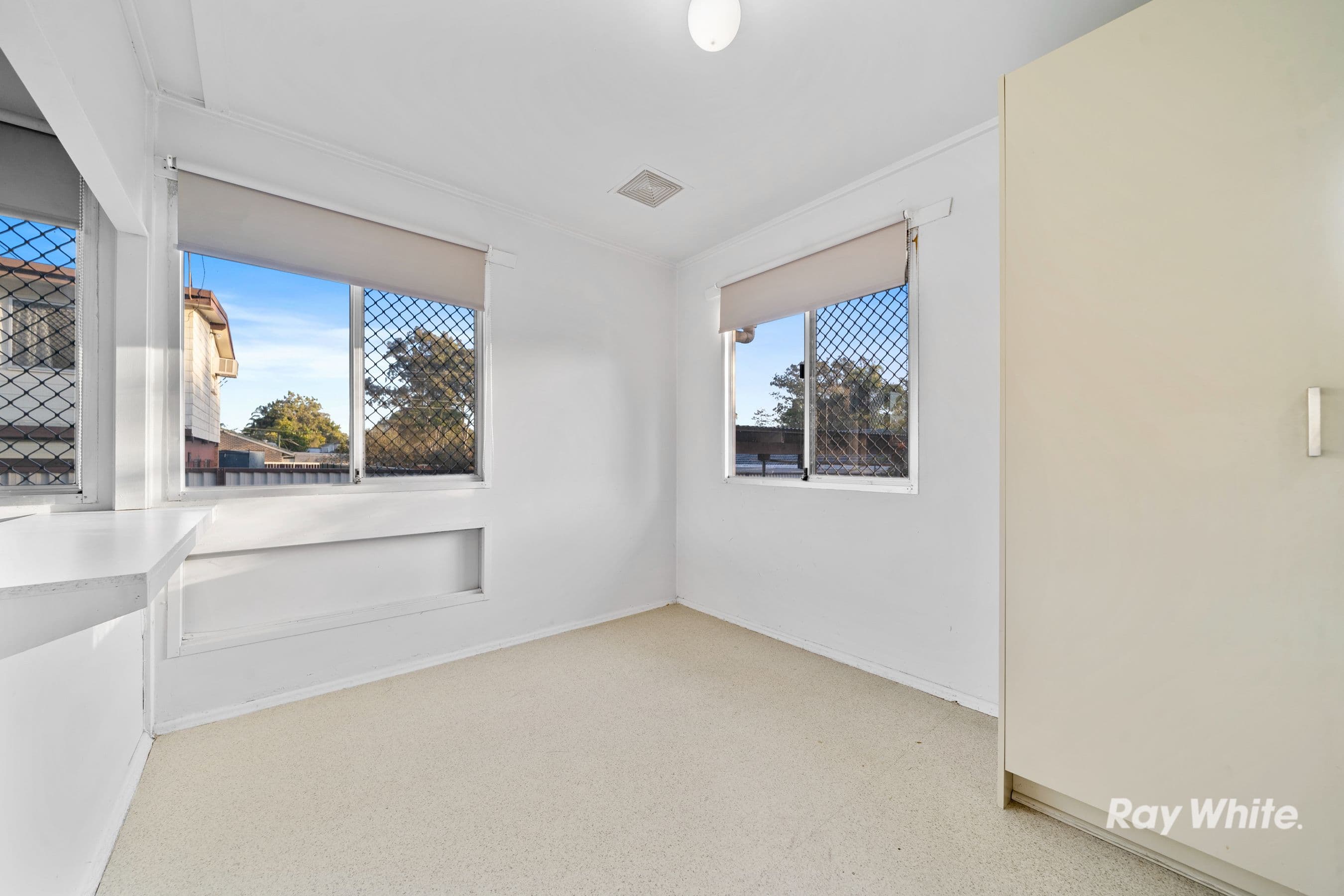 10 Hedley Street, Loganlea QLD 4131, Loganlea - Thumbnail 5