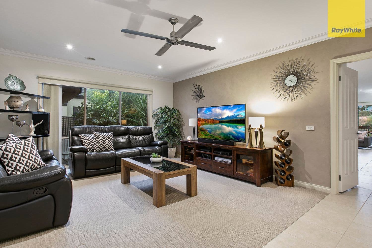 24 Southgate Drive, Berwick VIC 3806, Berwick - Thumbnail 2