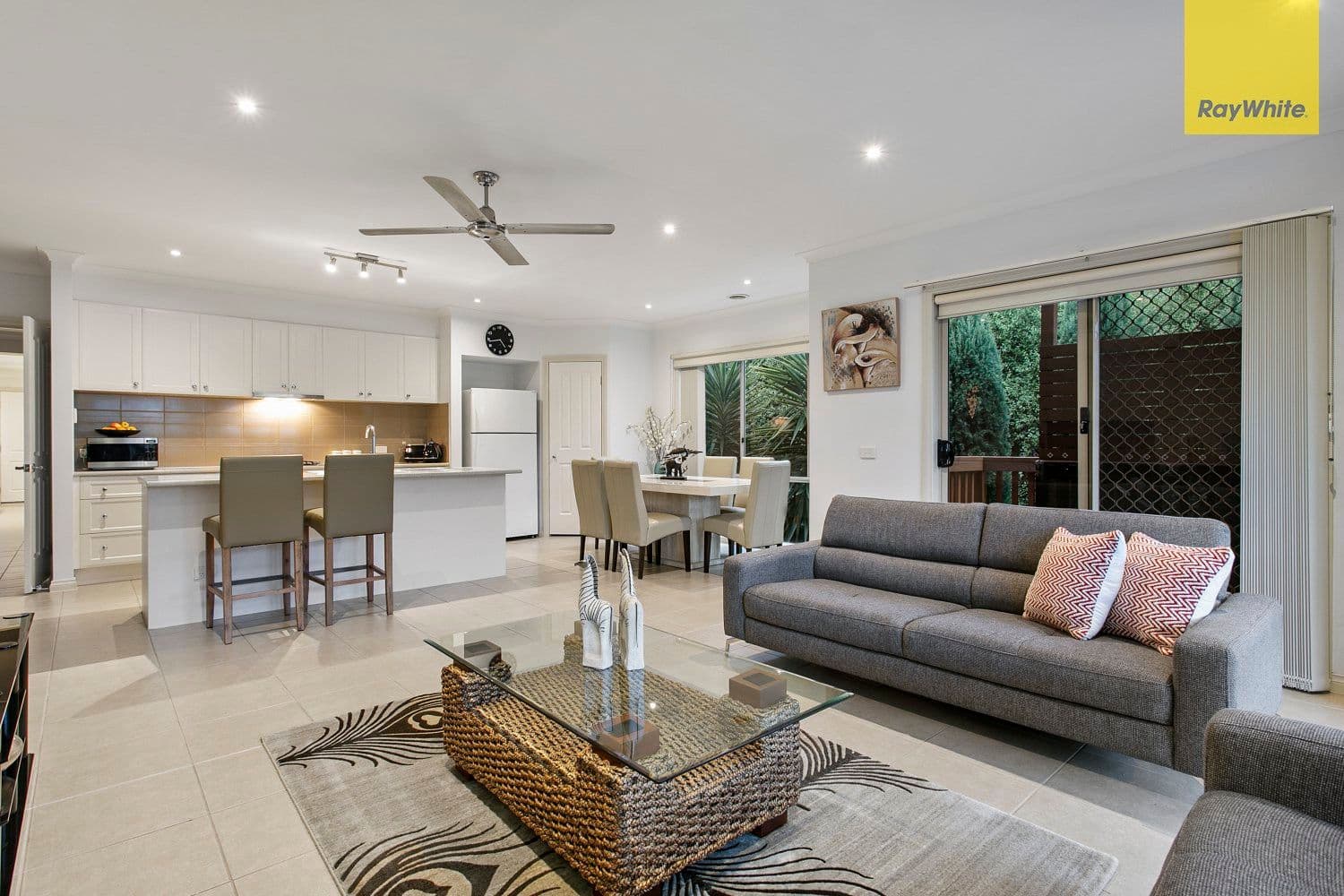 24 Southgate Drive, Berwick VIC 3806, Berwick - Thumbnail 4