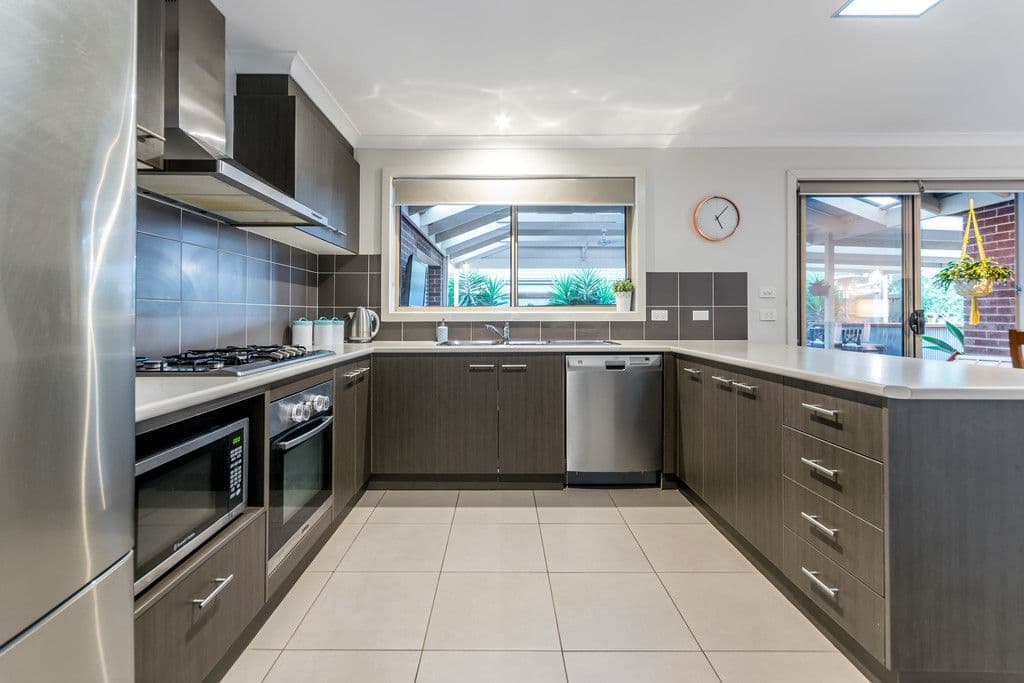 27 Panorama Drive, Melton West VIC 3337, Melton West - Thumbnail 2