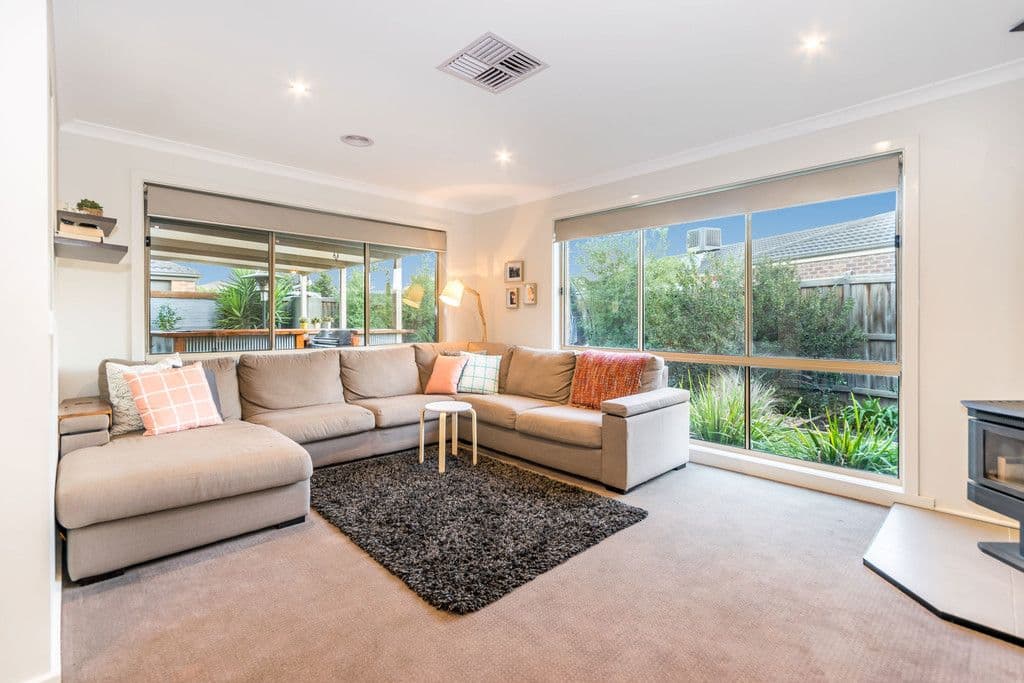 27 Panorama Drive, Melton West VIC 3337, Melton West - Thumbnail 8