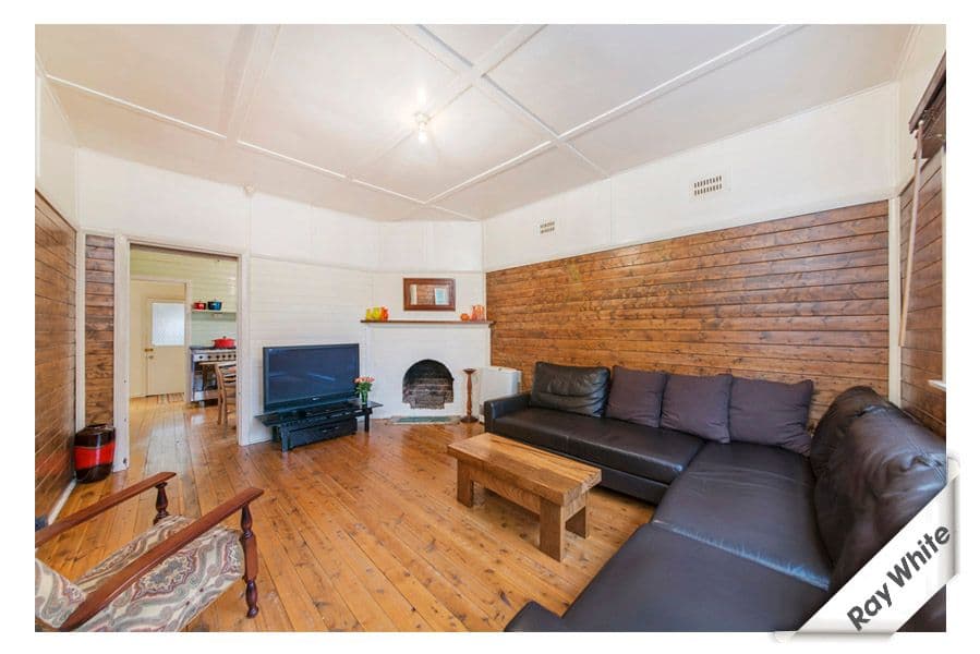 4 Kathleen Street, QUEANBEYAN NSW 2620, Queanbeyan - Thumbnail 3