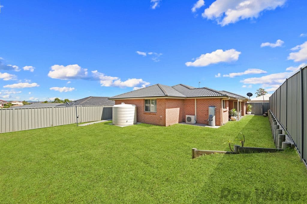 3 Poppy Road, Hamlyn Terrace - Thumbnail 5