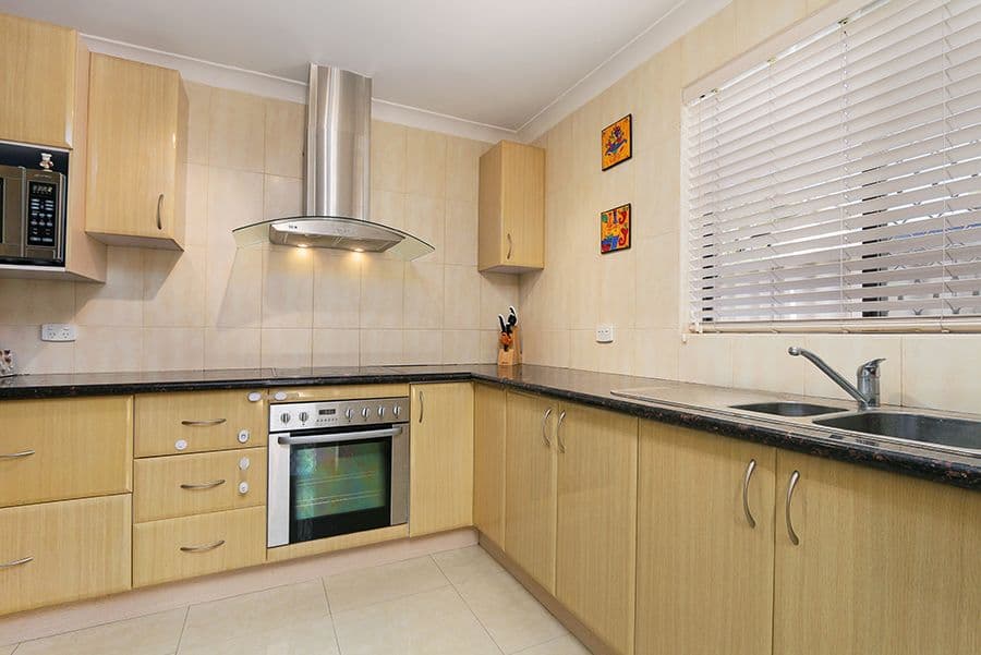 27 Leonora Street, Como WA 6152, Como - Thumbnail 2