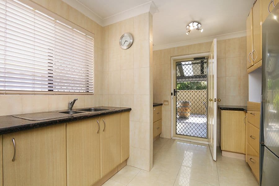 27 Leonora Street, Como WA 6152, Como - Thumbnail 4