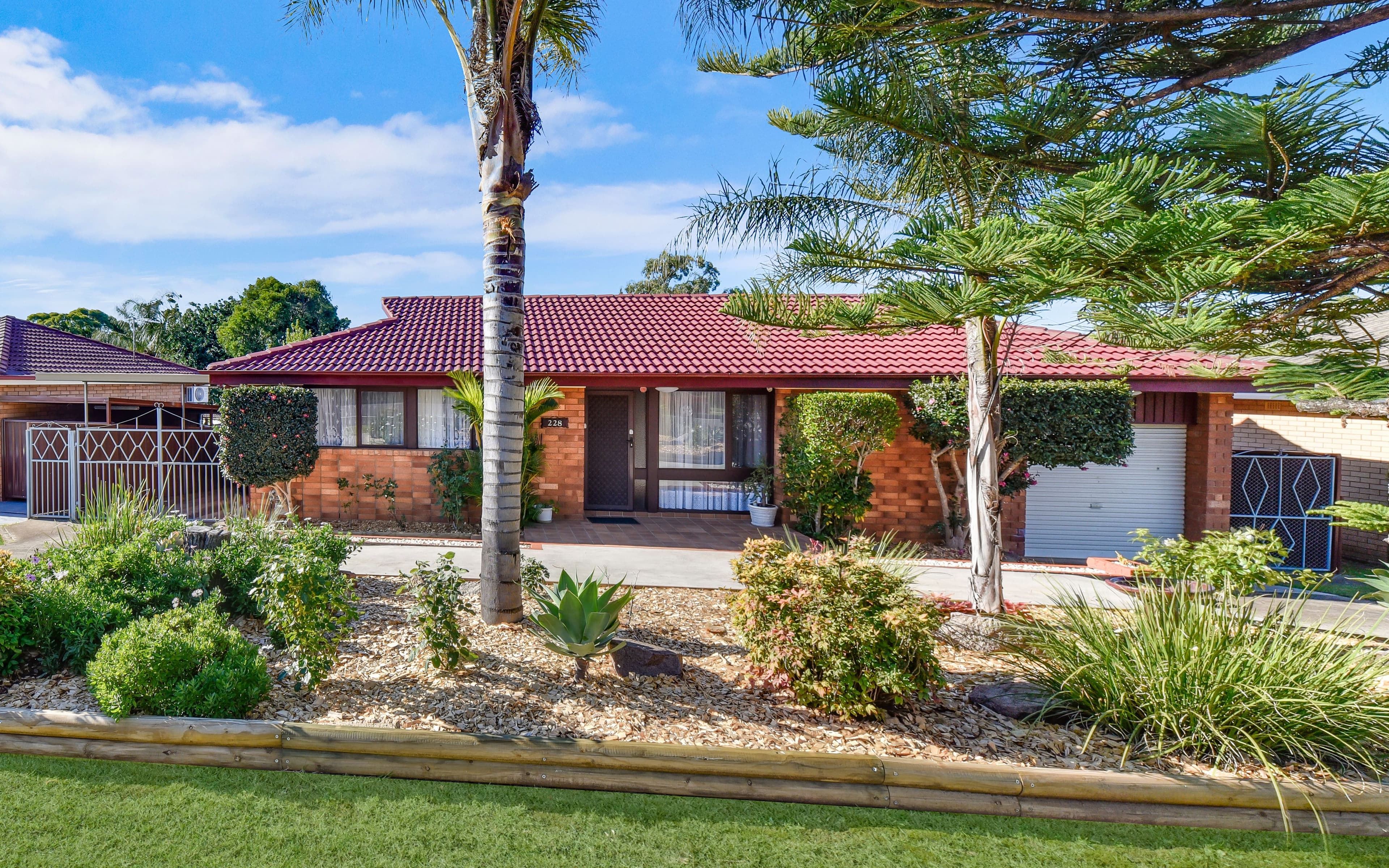 228 The Parkway, Bradbury NSW 2560, Bradbury - Thumbnail 2