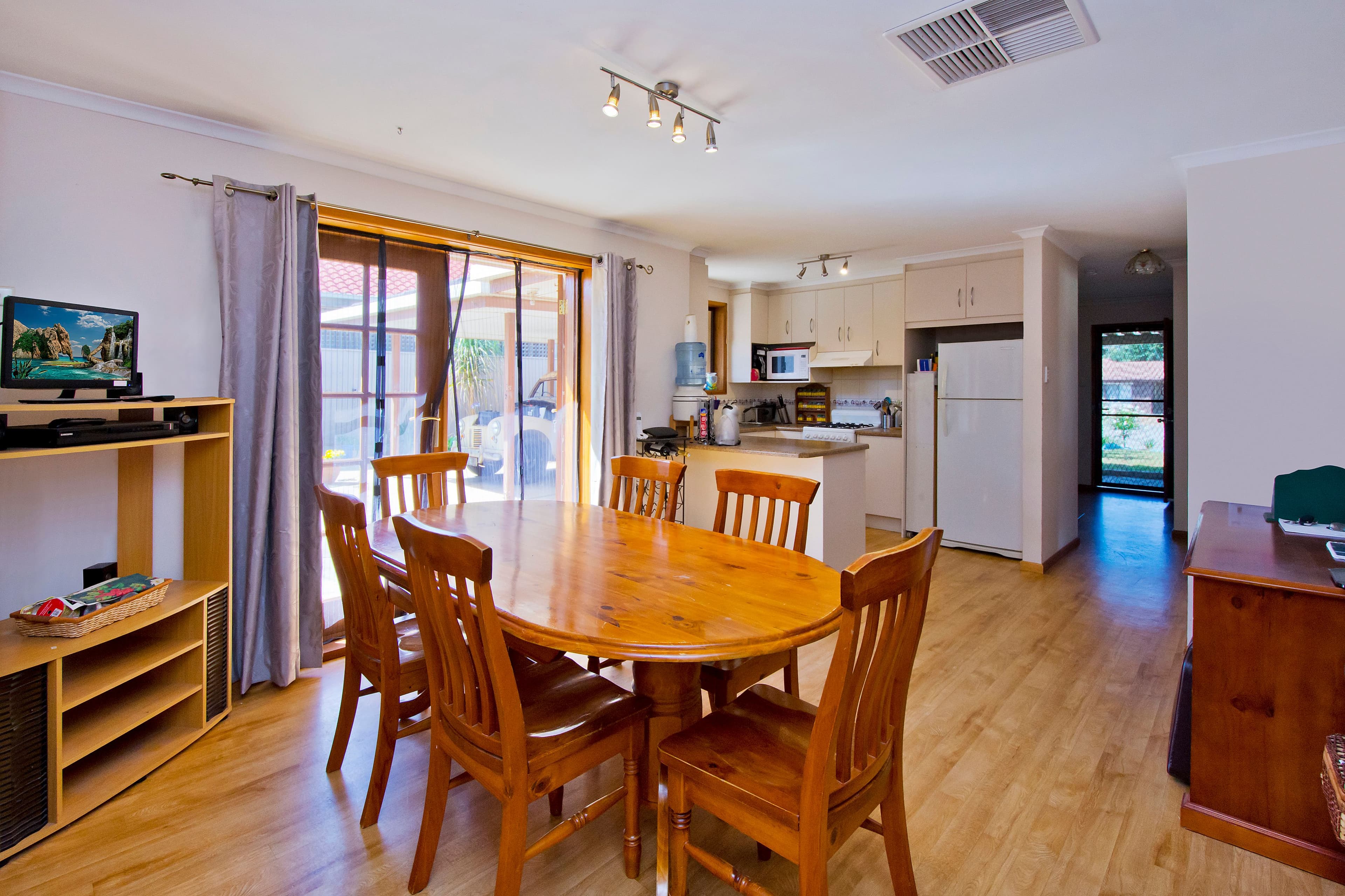 6 Oslo Court, Craigmore SA 5114, Craigmore - Image 1