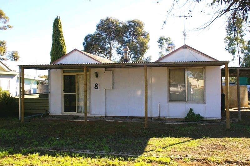 8 McKay Road, GLOSSOP SA 5344, Glossop - Image 1