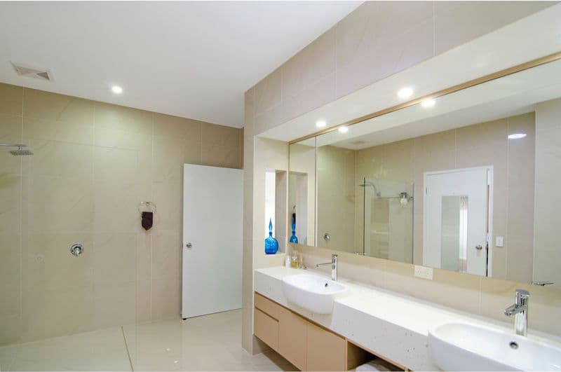 12 Border Drive, CURRUMBIN WATERS QLD 4223, Currumbin Waters - Thumbnail 4