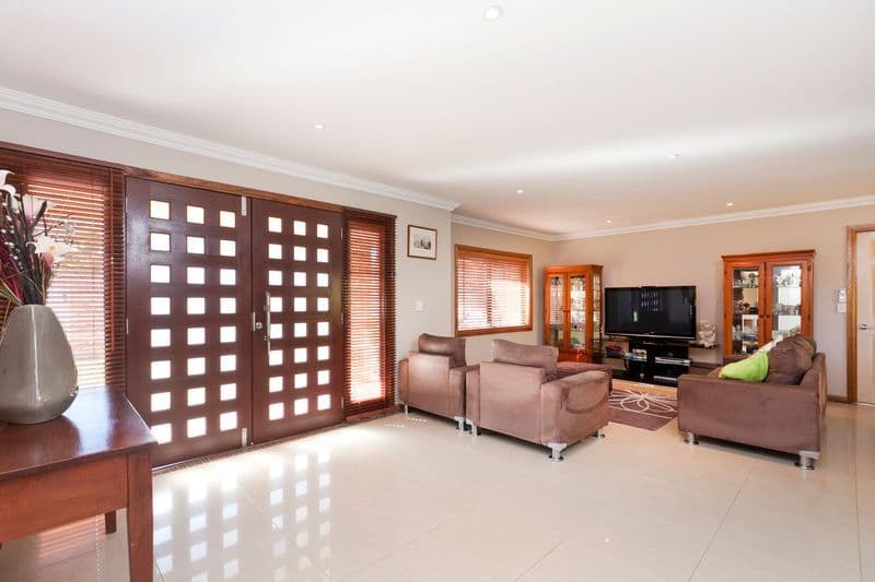 10 Parnka Street, WELLINGTON POINT QLD 4160, Wellington Point - Thumbnail 2