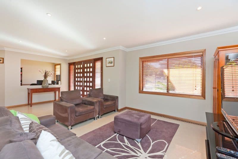 10 Parnka Street, WELLINGTON POINT QLD 4160, Wellington Point - Thumbnail 3
