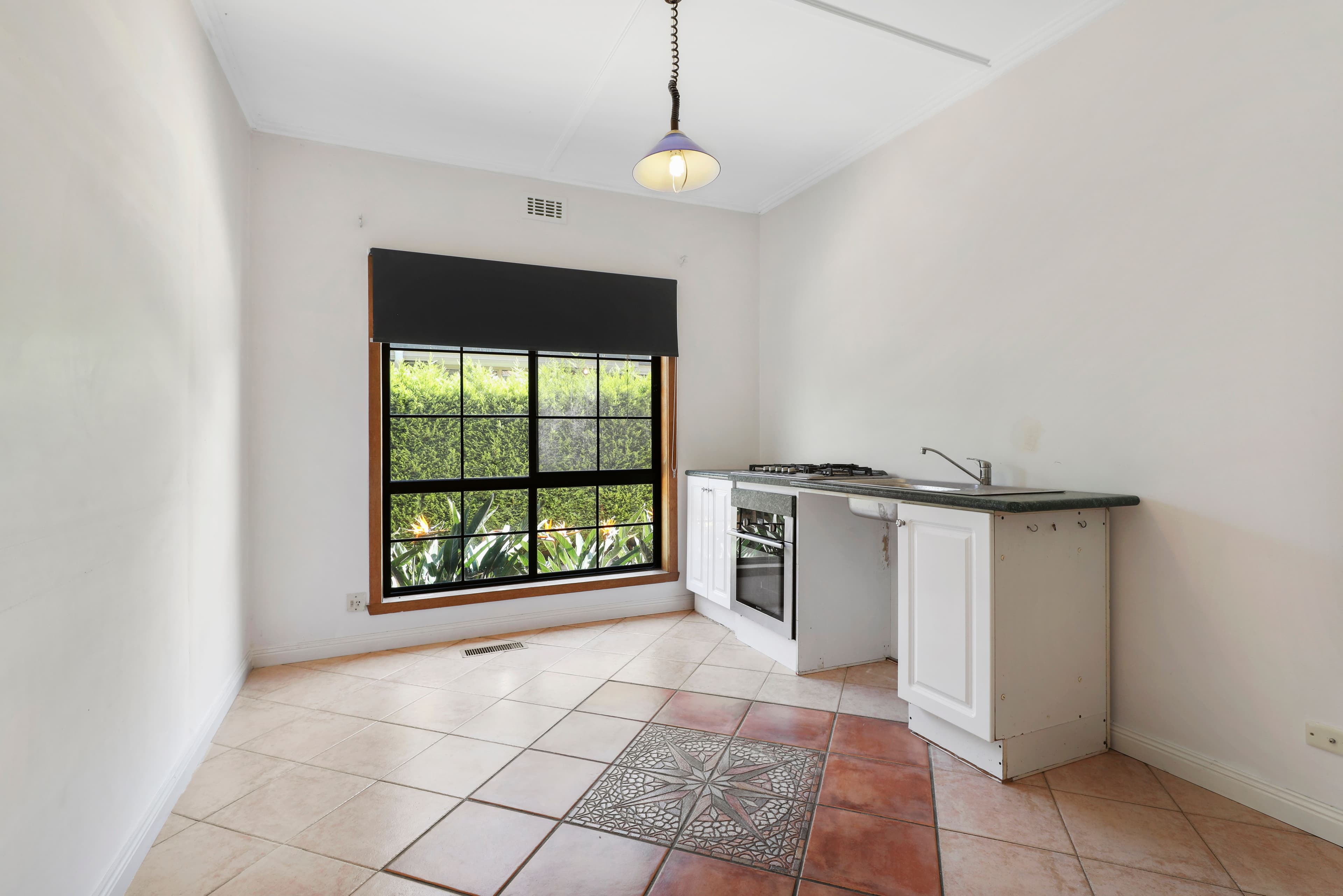 10 Grandview Avenue, Dandenong VIC 3175, Dandenong - Thumbnail 5