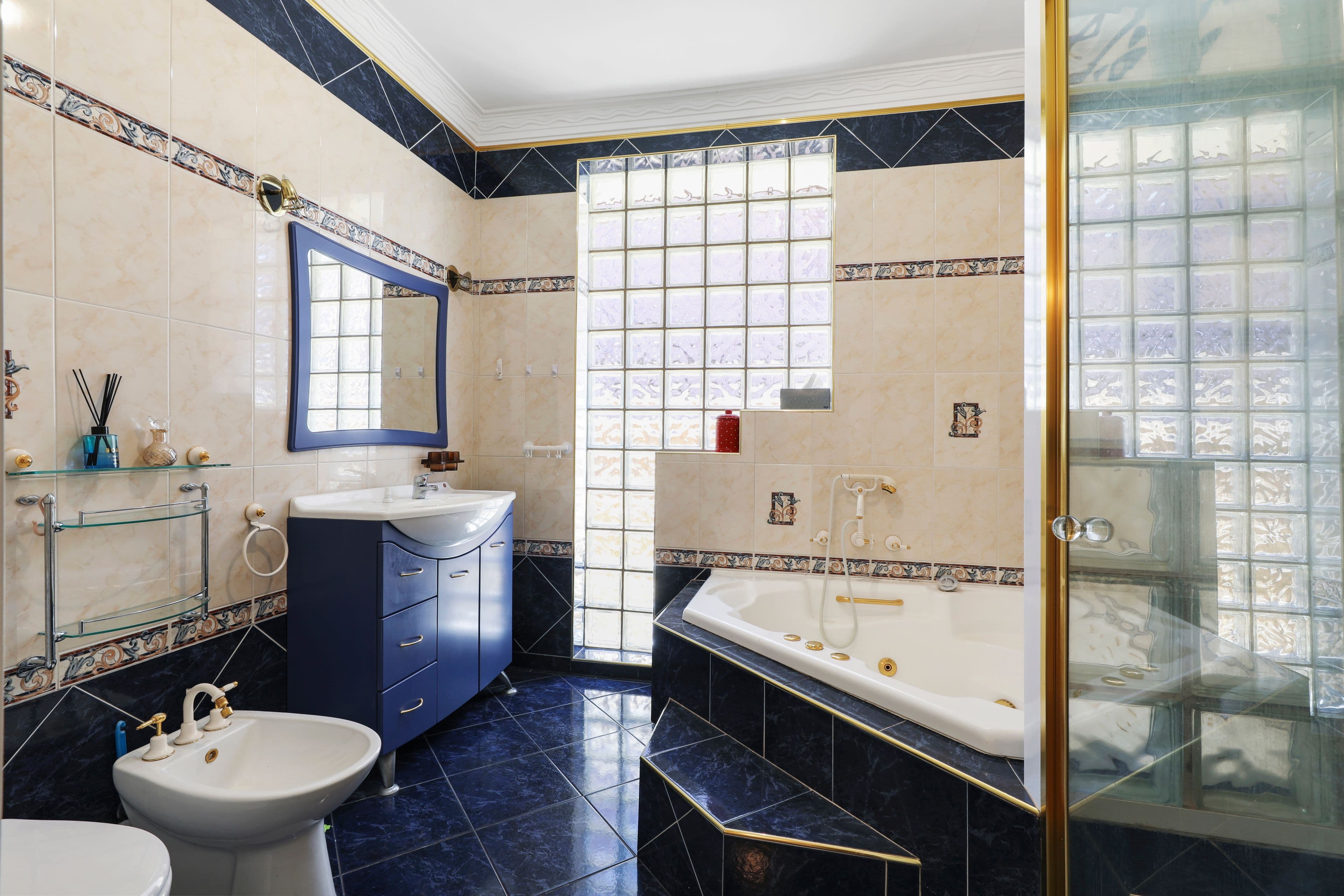 10 Grandview Avenue, Dandenong VIC 3175, Dandenong - Thumbnail 7