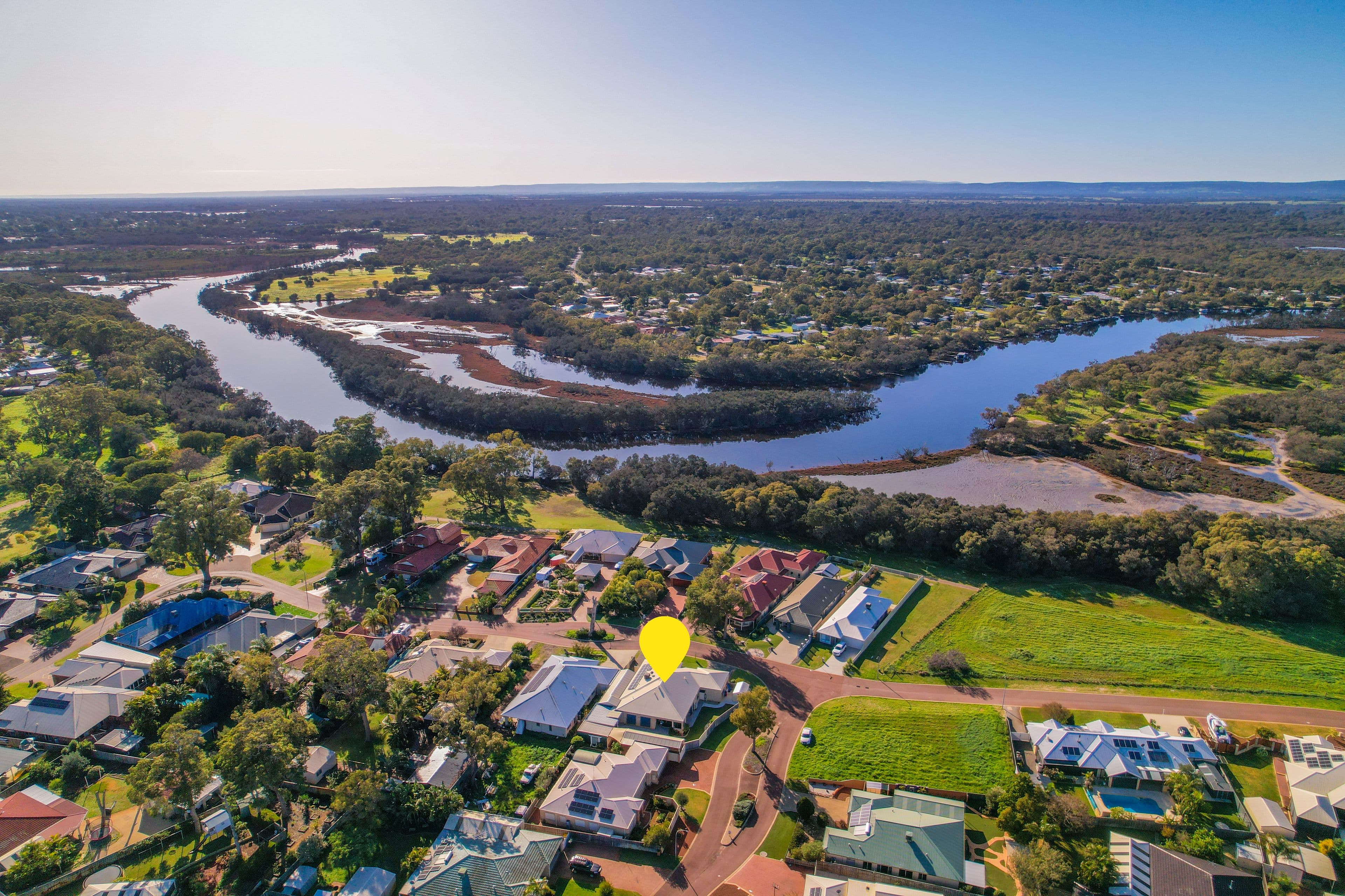 21 Macquarie Drive, Coodanup WA 6210, Coodanup - Thumbnail 2