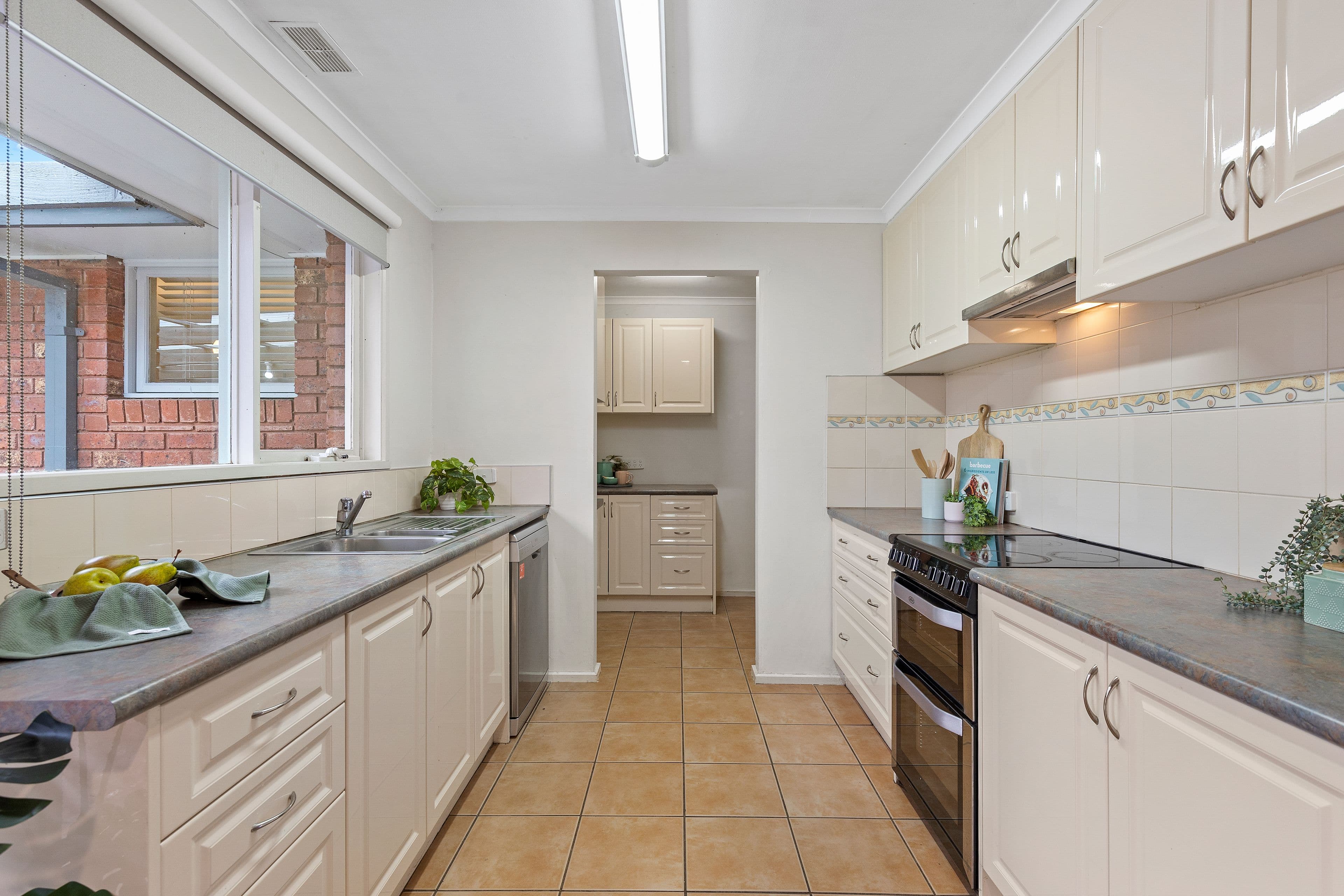 5 Avon Court, Ferntree Gully VIC 3156, Ferntree Gully - Thumbnail 5