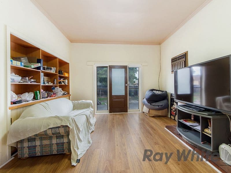 233 Main Road West, St Albans VIC 3021, St Albans - Thumbnail 2