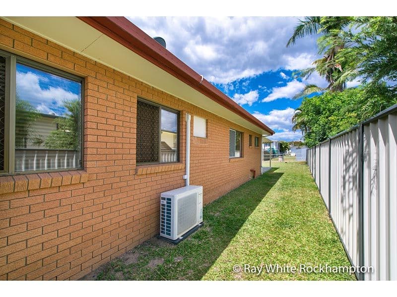72 Medcraf Street, Park Avenue QLD 4701, Park Avenue - Thumbnail 4