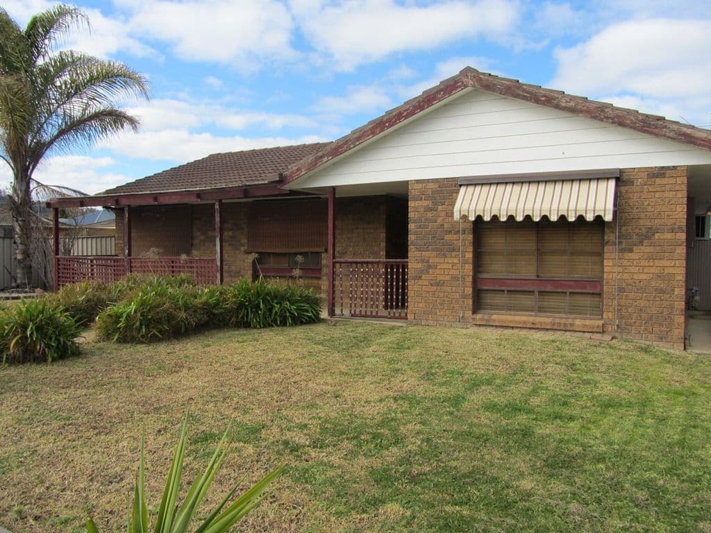 12 Jackling Drive, LAVINGTON NSW 2641, Lavington - Image 1