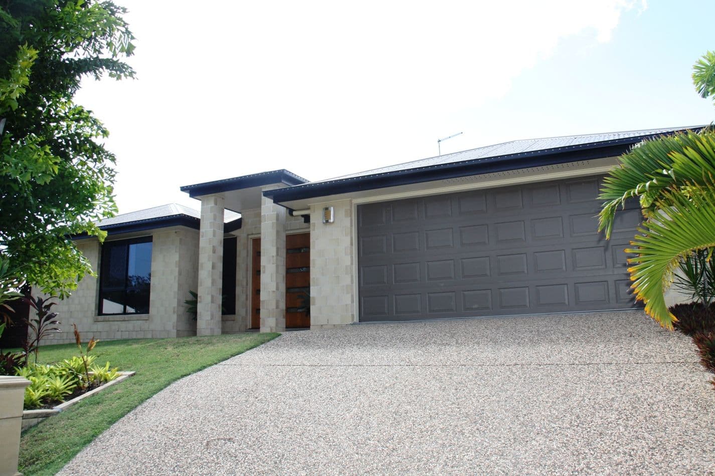 27 Lighthouse Drive, Boyne Island QLD 4680, Boyne Island - Image 1