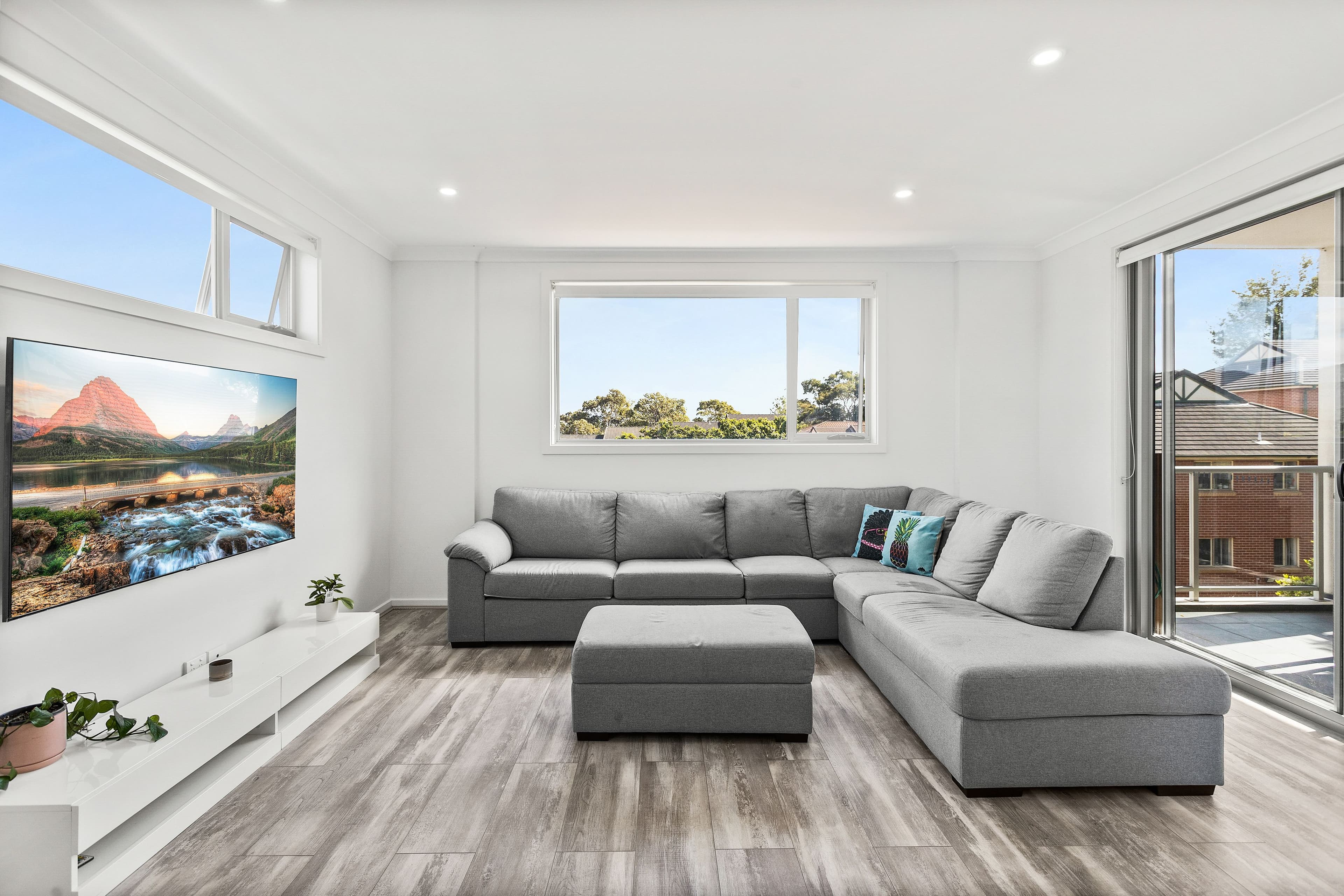18 Edward Street, Wollongong NSW 2500, Wollongong - Thumbnail 2