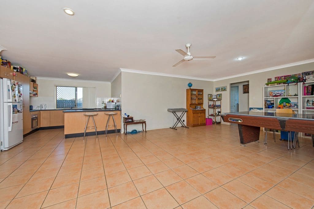 7 Kumnick Street, UPPER COOMERA QLD 4209, Upper Coomera - Thumbnail 3