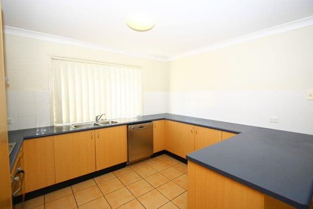 7 Kumnick Street, UPPER COOMERA QLD 4209, Upper Coomera - Thumbnail 6