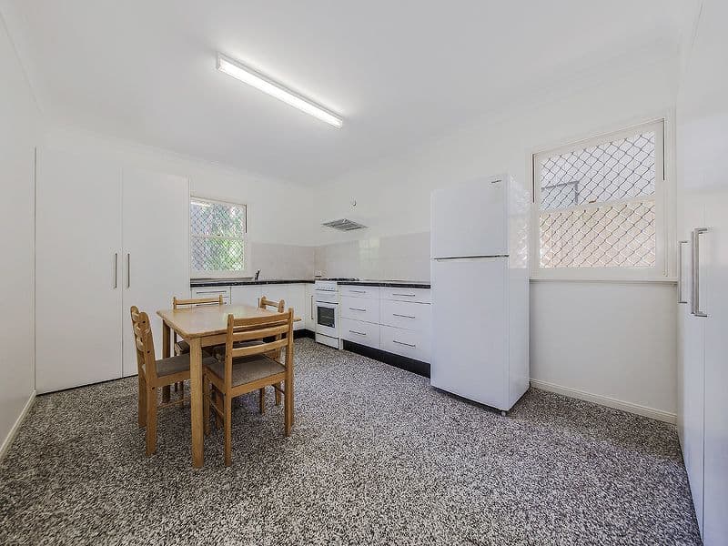 95 Ekibin Road, ANNERLEY QLD 4103, Annerley - Thumbnail 8