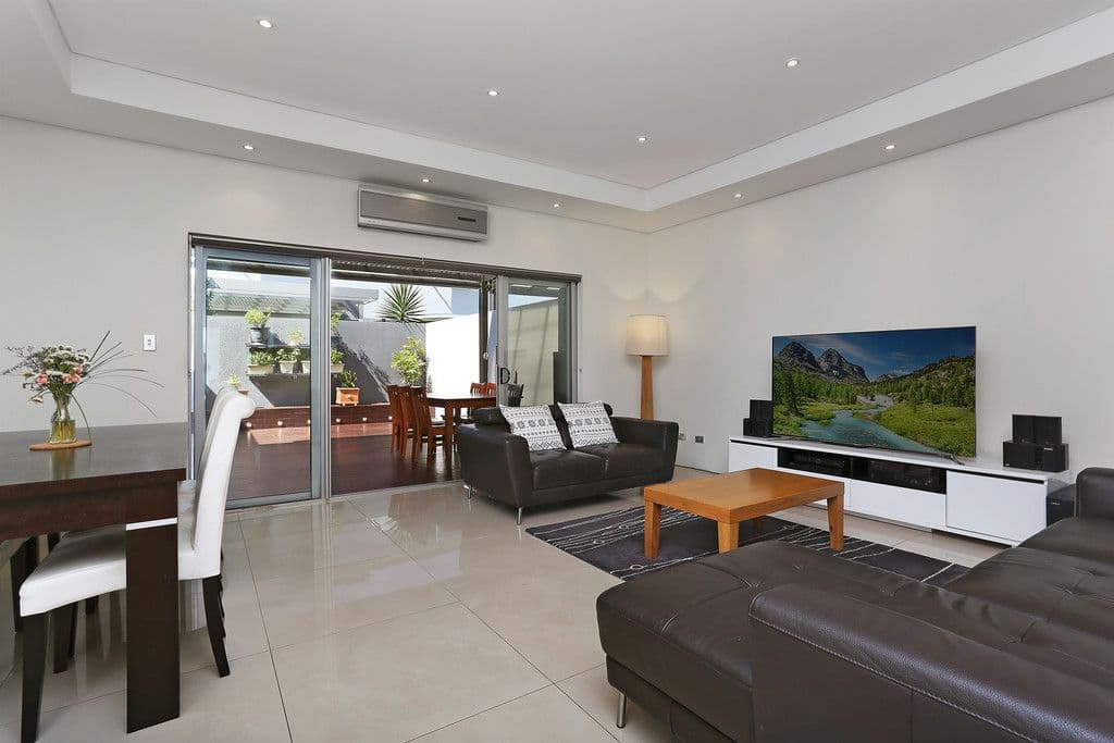 57 Universal Street, Eastlakes - Thumbnail 3