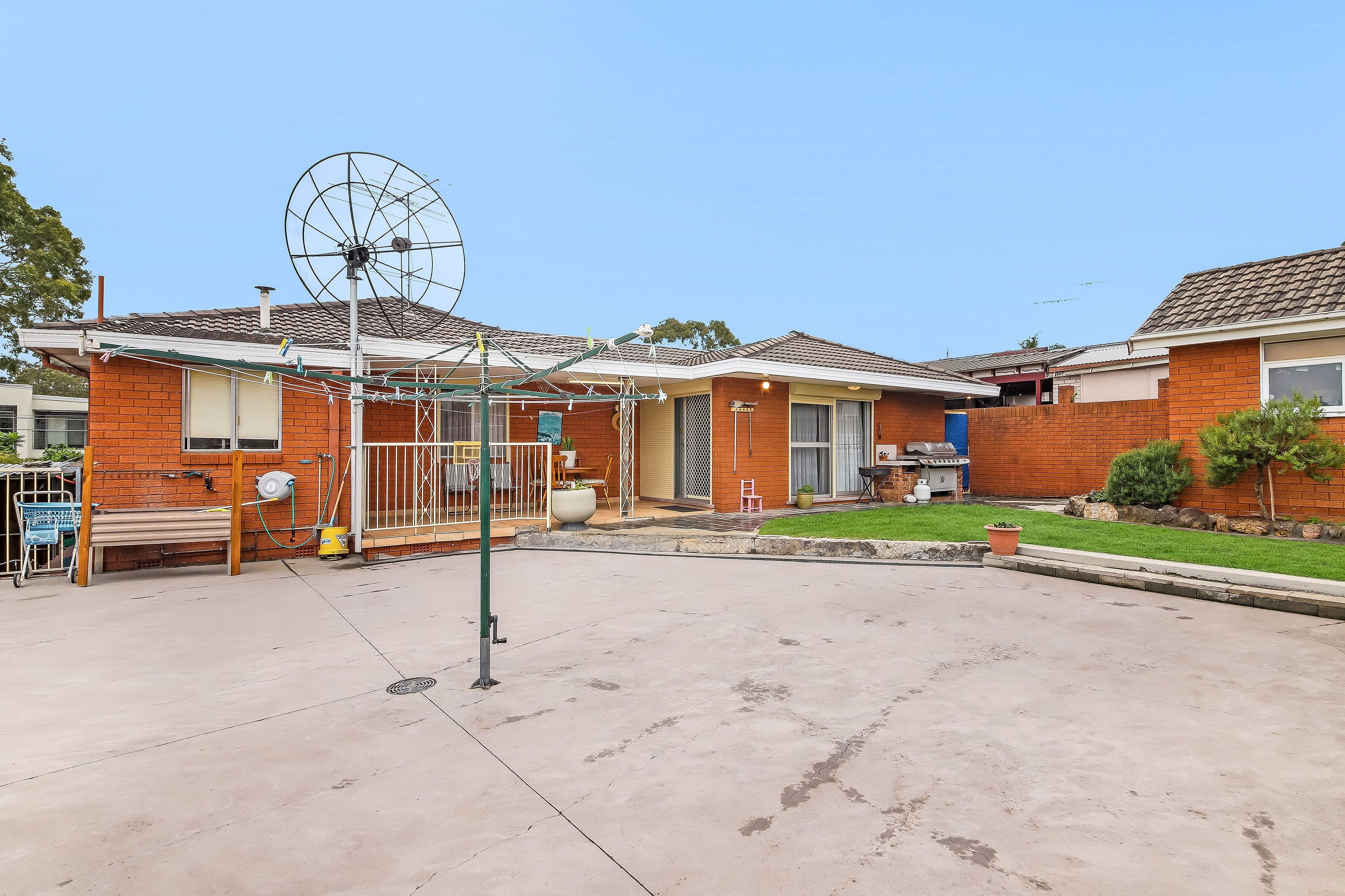 4 Universal Avenue, Georges Hall NSW 2198, Georges Hall - Thumbnail 8